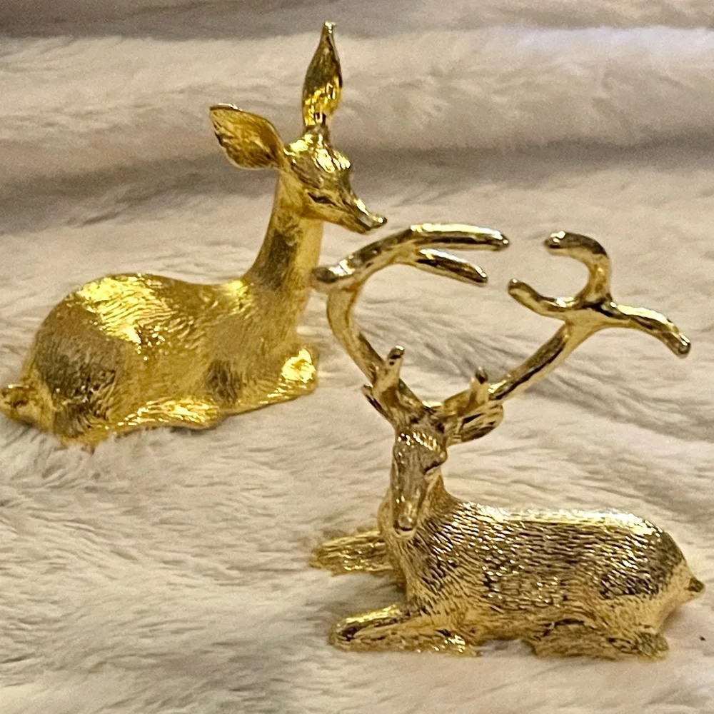 Gold deer set ring holder - Picture 3 of 6